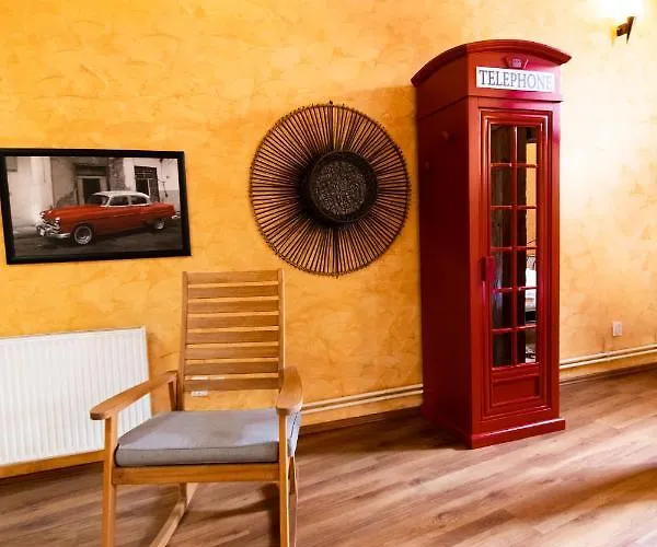 The Attic - Large Open-space In The Old Town Of Brasov, Minutes Away From The Black Church Apartment Brasov