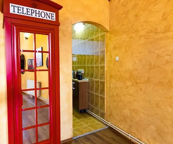 The Attic - Large Open-space In The Old Town Of Brasov, Minutes Away From The Black Church